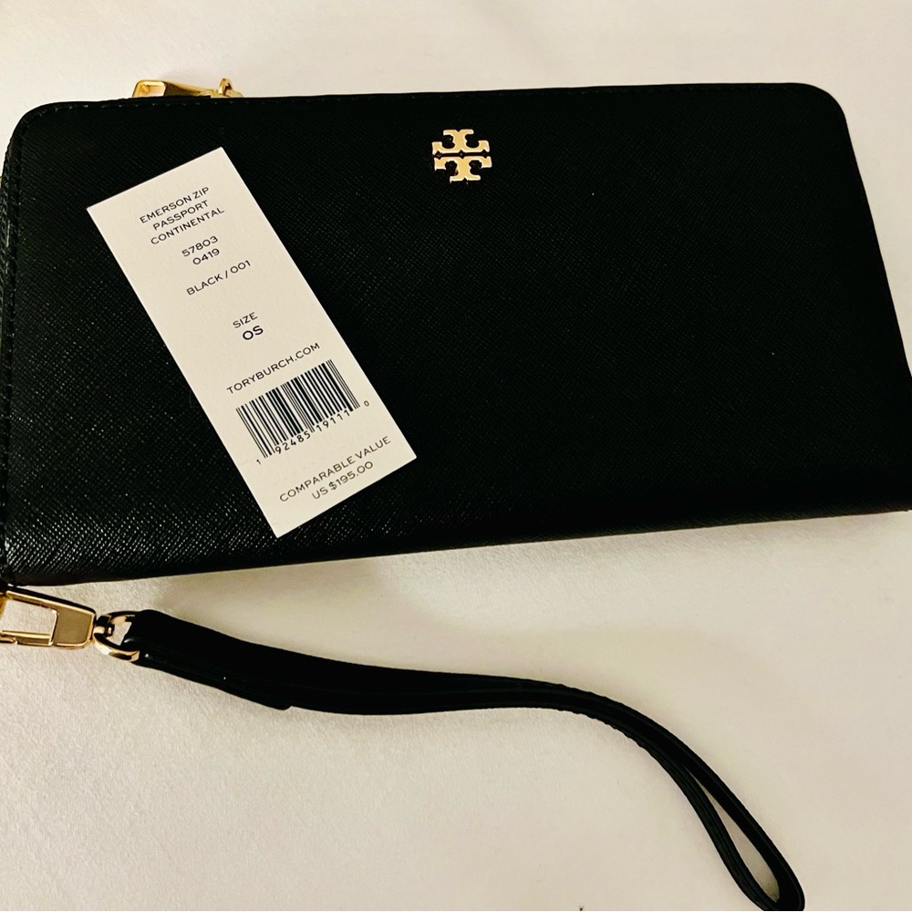 Tory Burch wallet good as new